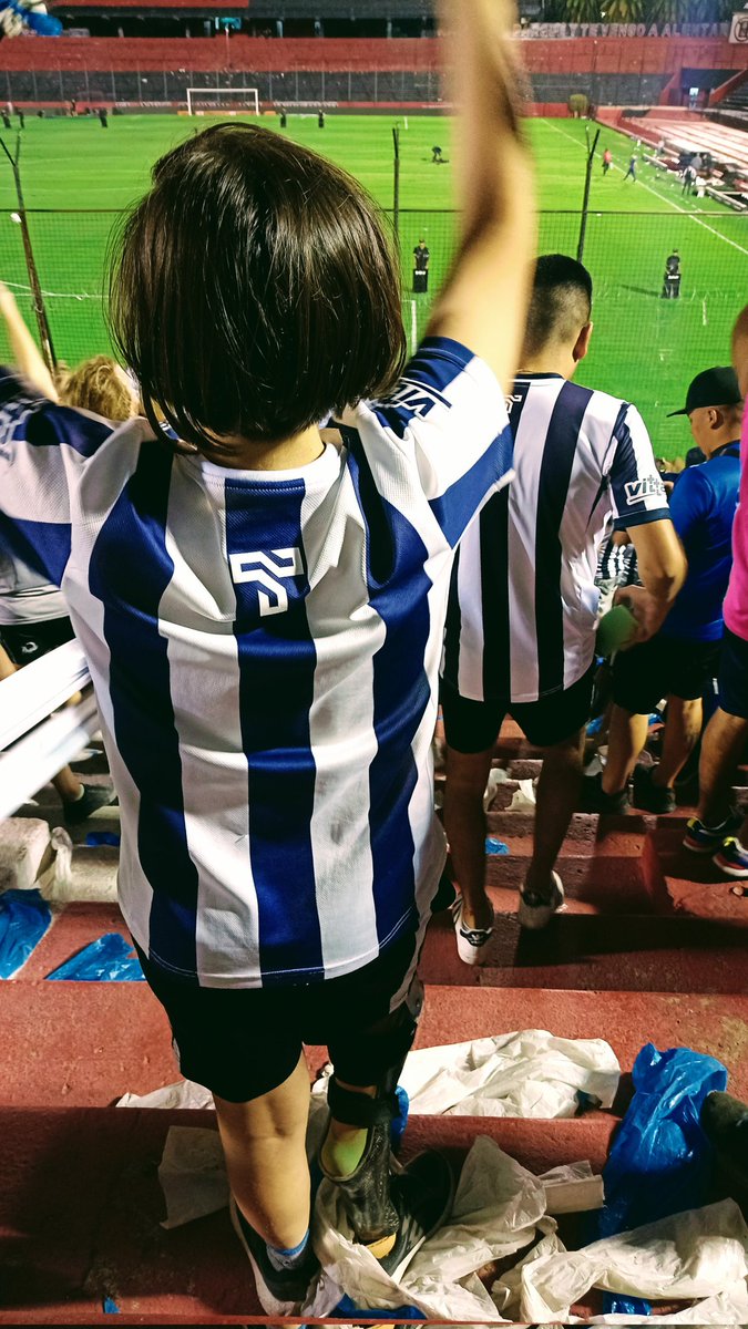 claributeler's tweet photo. Ayer lleve por primera vez a mi hnito a ver a Talleres fuera de Córdoba. Su carita de felicidad y emoción no me la olvido más 🥺❣️ https://t.co/lYi9hDr3aW