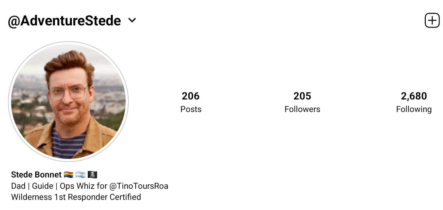 Stede's IG profile. now reads "Dad, Guide, Ops Whiz for @TinoToursRoa