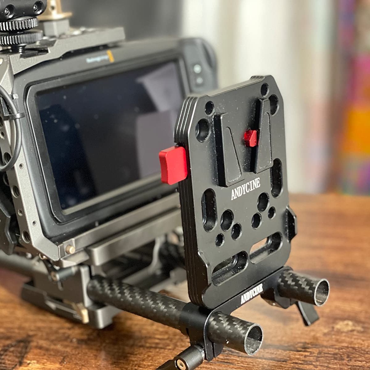Andycinegear's tweet photo. #ANDYCINE Mini V-Lock Assembly Plates can have two great V-mount solutions depending on your needs - vertical or horizontal, simple and strong.
#batteryplate #redkomodo #tilta #vmountbattery #smallrig #camerarig #camerabattery #reddigitalcinema #cameragear #shootingequipment https://t.co/adMPazcHCp