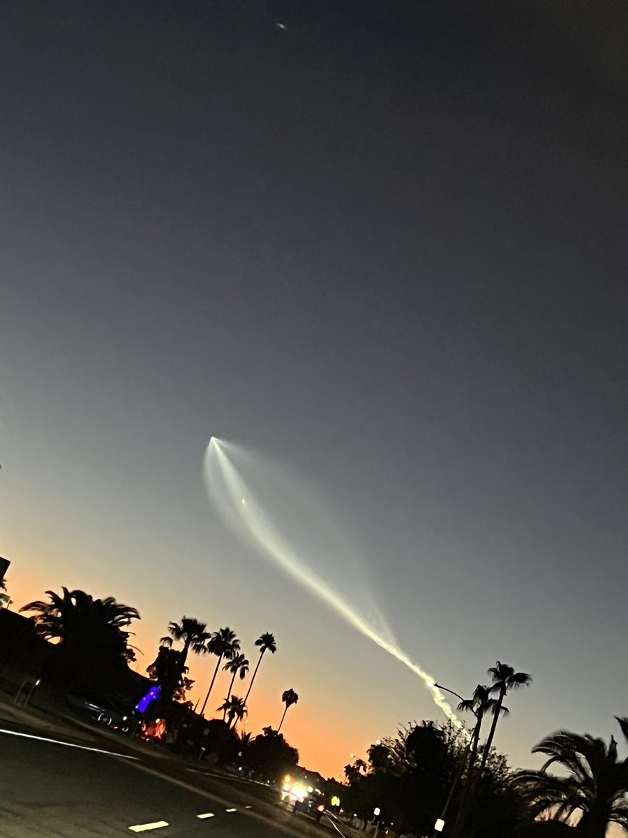 pxducati's tweet photo. @SpaceX @elonmusk Turns me on… From Phoenix Arizona https://t.co/xH3Ks2z9HD