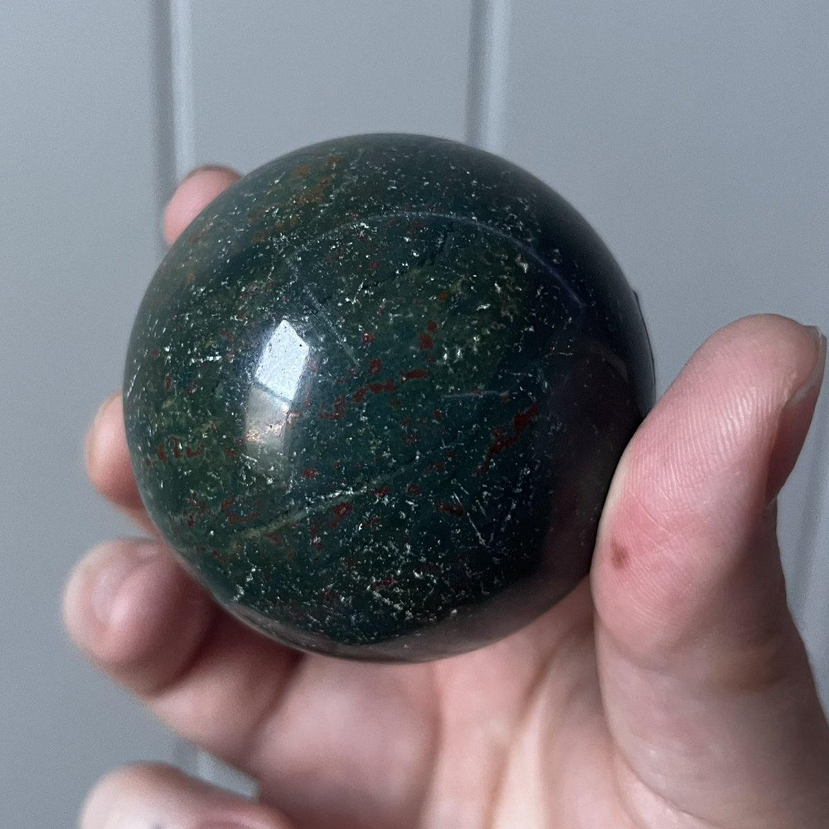 HalesCrystals's tweet image. These pieces are still available and are looking for their forever homes ❣️

link below— 40% off all earrings btw😋