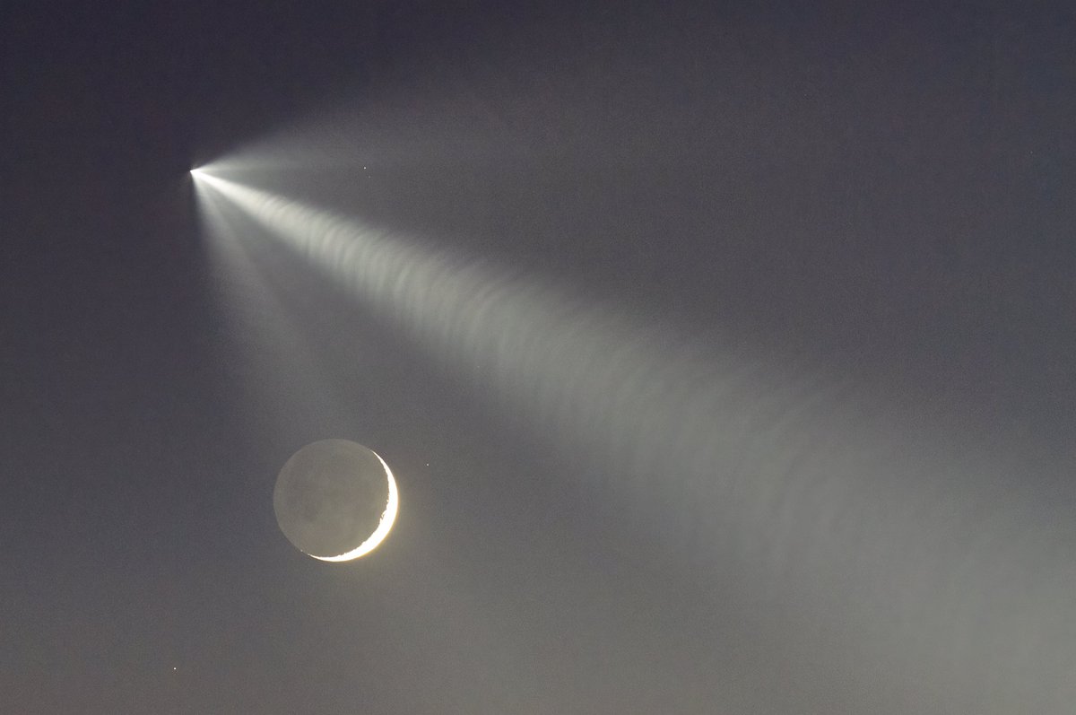 The most rushed shot I've ever captured in my life. A @SpaceX rocket just flew over my backyard. It was moving so fast I barely had time to grab a camera. This might be one of my favorite shots of all time, and it's a miracle it's in focus.