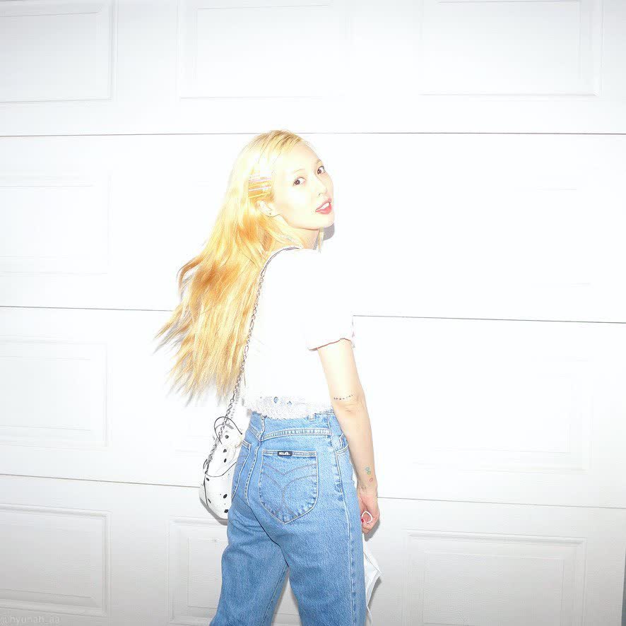 akaashiblog's tweet photo. Bonita tarde, amistades >< yo sé que el 🪄☆ #𝚜pooky·𝑘itty·𝚍ay ya pasó pero pa mí la party continúa, obviamente pq mi lindo — chochi se merece que su festejo le dure un mes entero! hora de comernos el pastel mientras vemos 🎆 #𝔳live𖥔𝔴ithᴀsh cuidao dónde se sienta. https://t.co/u7Mg1AsJmB