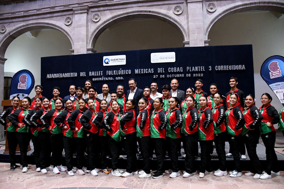 rogeliovegavm's tweet photo. extranjero. ¡Mucho éxito a todas y todos! Disfruten en grande la experiencia y pongan en alto a México 🇲🇽 ¡#JuntosAdelante por la educación y la cultura! https://t.co/2een2q8pcM