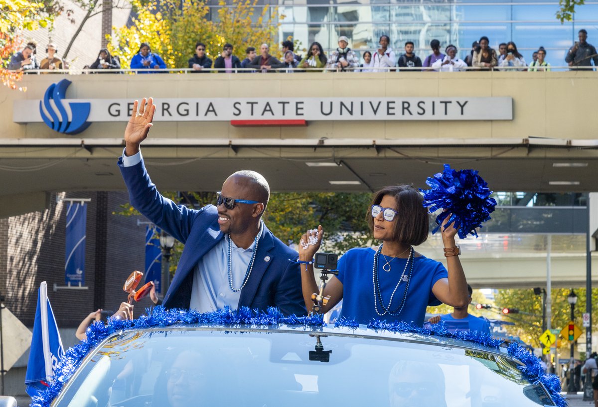 We took over the streets of downtown for the annual Homecoming Golf Cart Parade! That's #TheStateWay! 💙🐾 #GeorgiaStateHC22