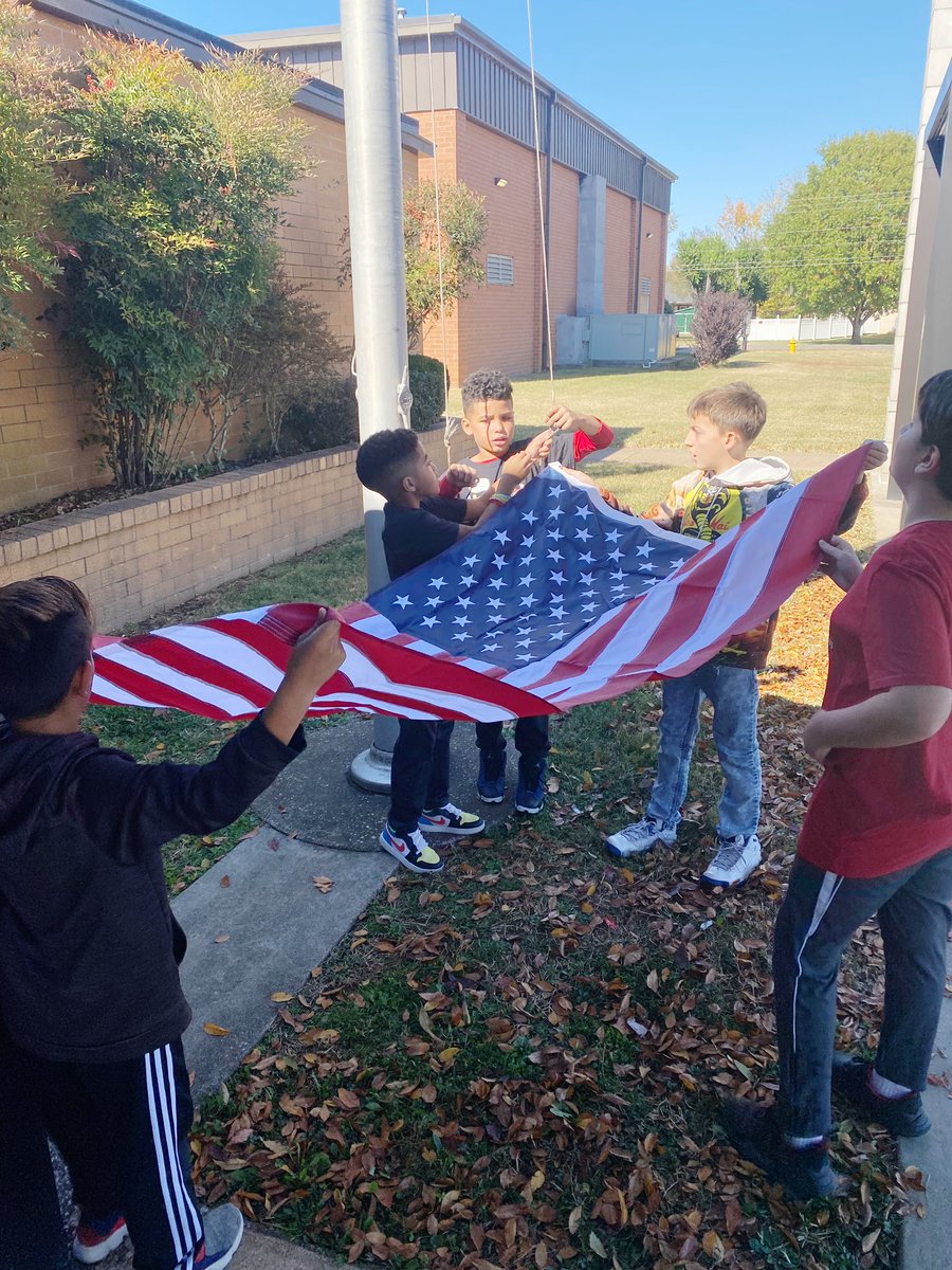JasonEaton21's tweet photo. I’d like to introduce you to the @SmyrnaPrimary Flag Crew! These boys were excited about the responsibility. #huskyExcellence https://t.co/TBvEEfNDOZ