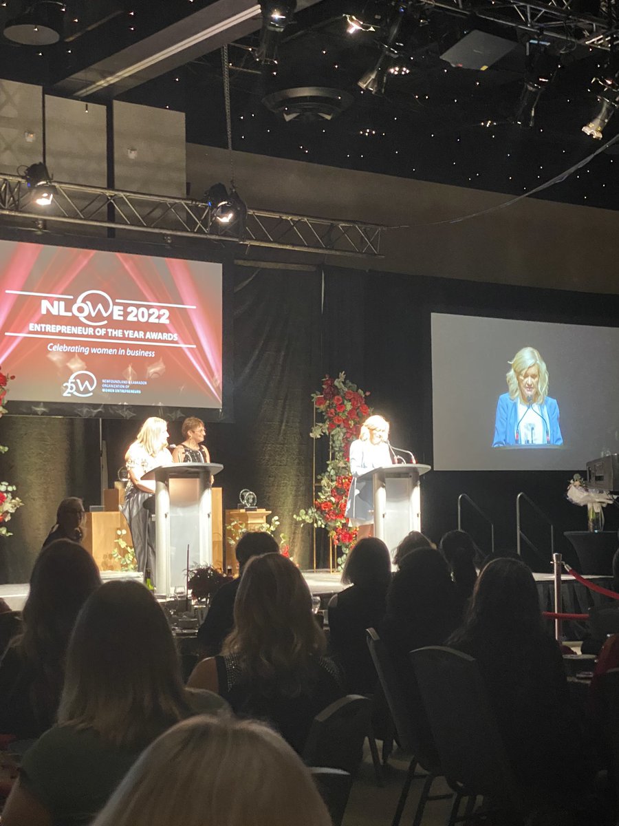 fonemed's tweet photo. An inspiring night at the @nlowe_org awards gala celebrating women entrepreneurs breaking glass ceilings every day! #nloweawards2022 https://t.co/AGOFtivu0E