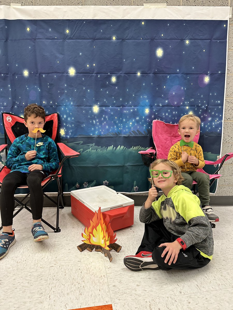 SMSDMrsMason's tweet photo. Camp Shawanoe Literacy Night was S’More fun!  We played with words, made silly MadLib stories, had family story time, and so much more. @shawanoe #ourSMSDstory https://t.co/4keVJUrwLJ