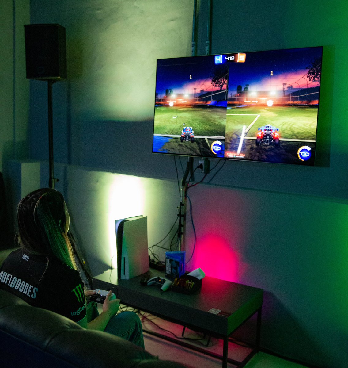 LGdobrasil's tweet photo. É real! Agora a gente Loga Sério com a Login House na Vila Madalena em SP. Uma espaço incrível para você beber, comer e jogar um game. Juntamos o mundo real com o virtual! Quem vem com a gente?  
#LG #LifeisGood #AGenteLogaSério #LoginHouse #AGenteJogaSério https://t.co/0XfyjYHyeO