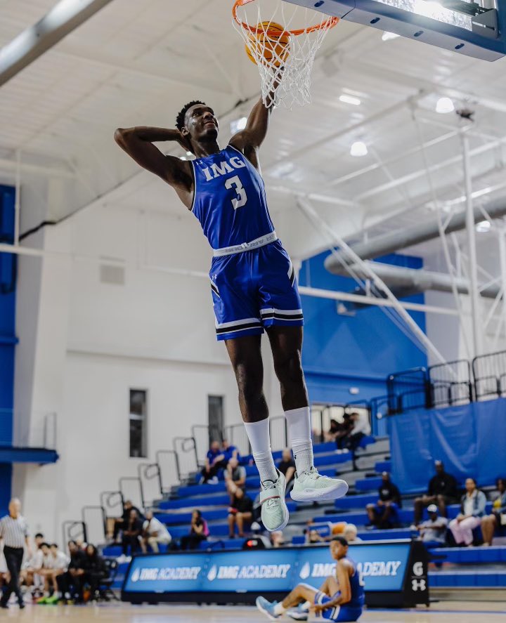 6’8” Eric Dailey Jr.’23 @_edailey3 of @IMGABasketball had 30 tonight. Detroit, Golden State, & Sacramento called today about the Draft-eligible post-grad.