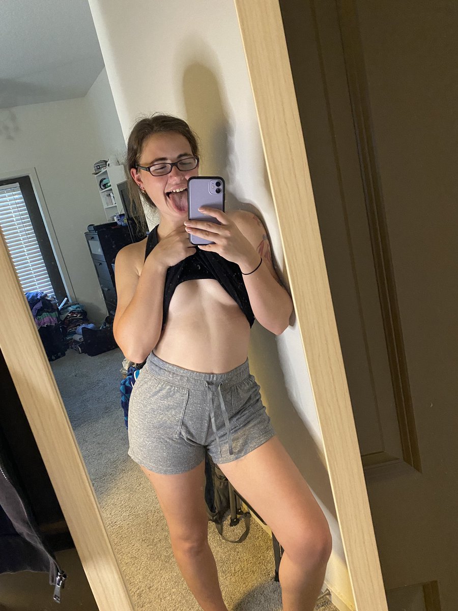 DancinCanadian's tweet photo. Bras are overrated https://t.co/Wwc22gwPos