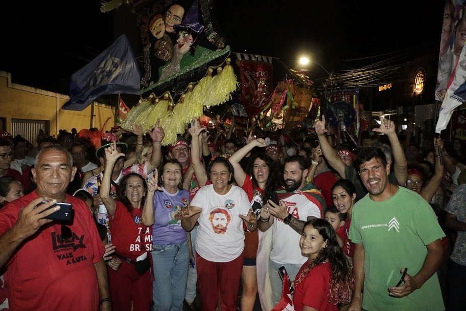 Gratidão, Natal, por essa bela demonstração de cidadania! O CarnaLula foi lindo! Vamos juntos e juntas trazer o #BrasilDaEsperança de volta com <a href="/LulaOficial/">Lula</a> presidente! 🫶🏽

#LulaPresidente #TôComLula 

📸Raiane Miranda