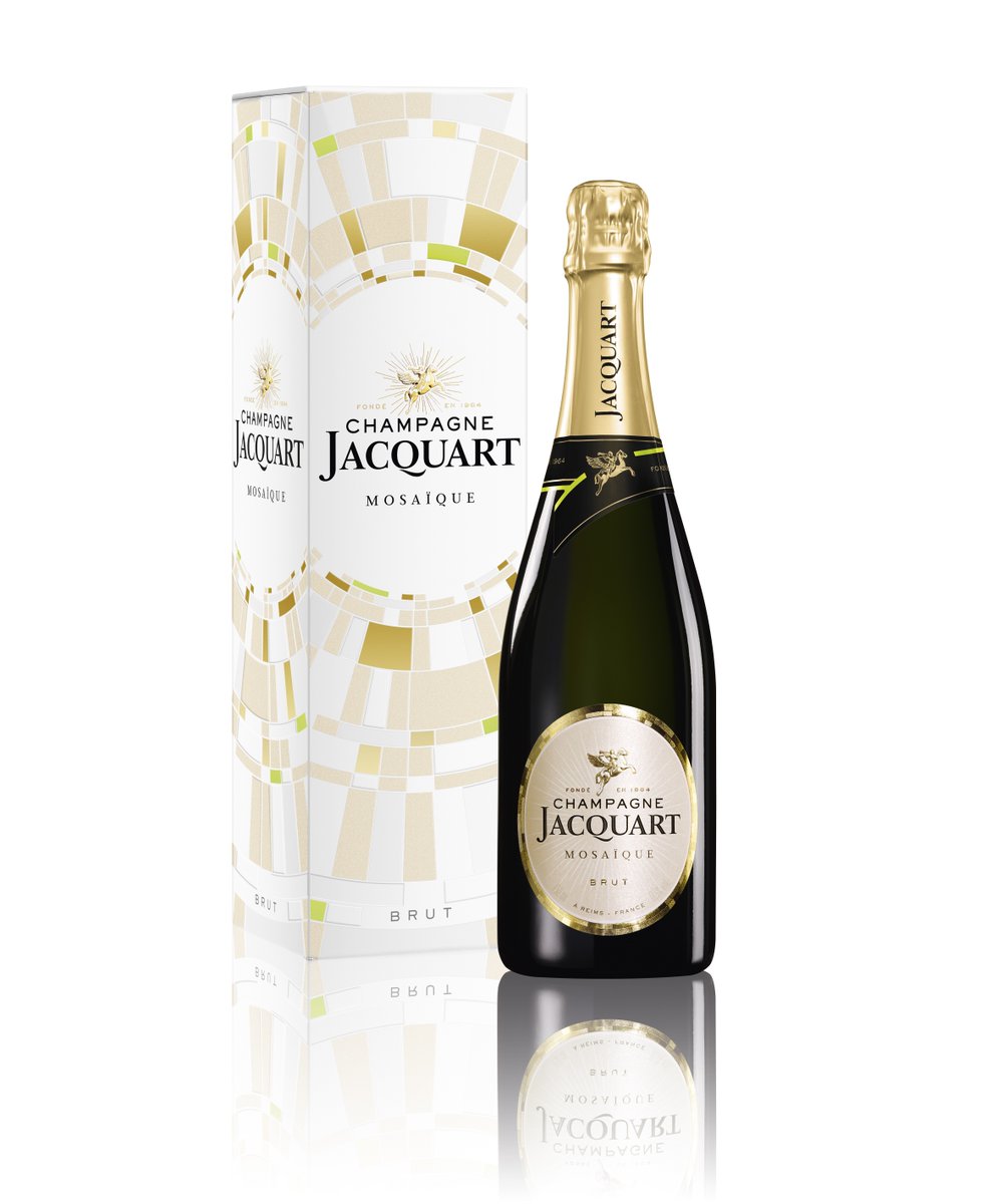 We have lots of Christmas gifting options just in time for Christmas! Order online at singlevineyards.com

#Mezzadimezzacorona #Avaiablewithgiftboxes #Champagnejacqaurt #Christmasgiftingoptions #Orderonline #Jacoppoli #Champangemontaudon #Coldorica