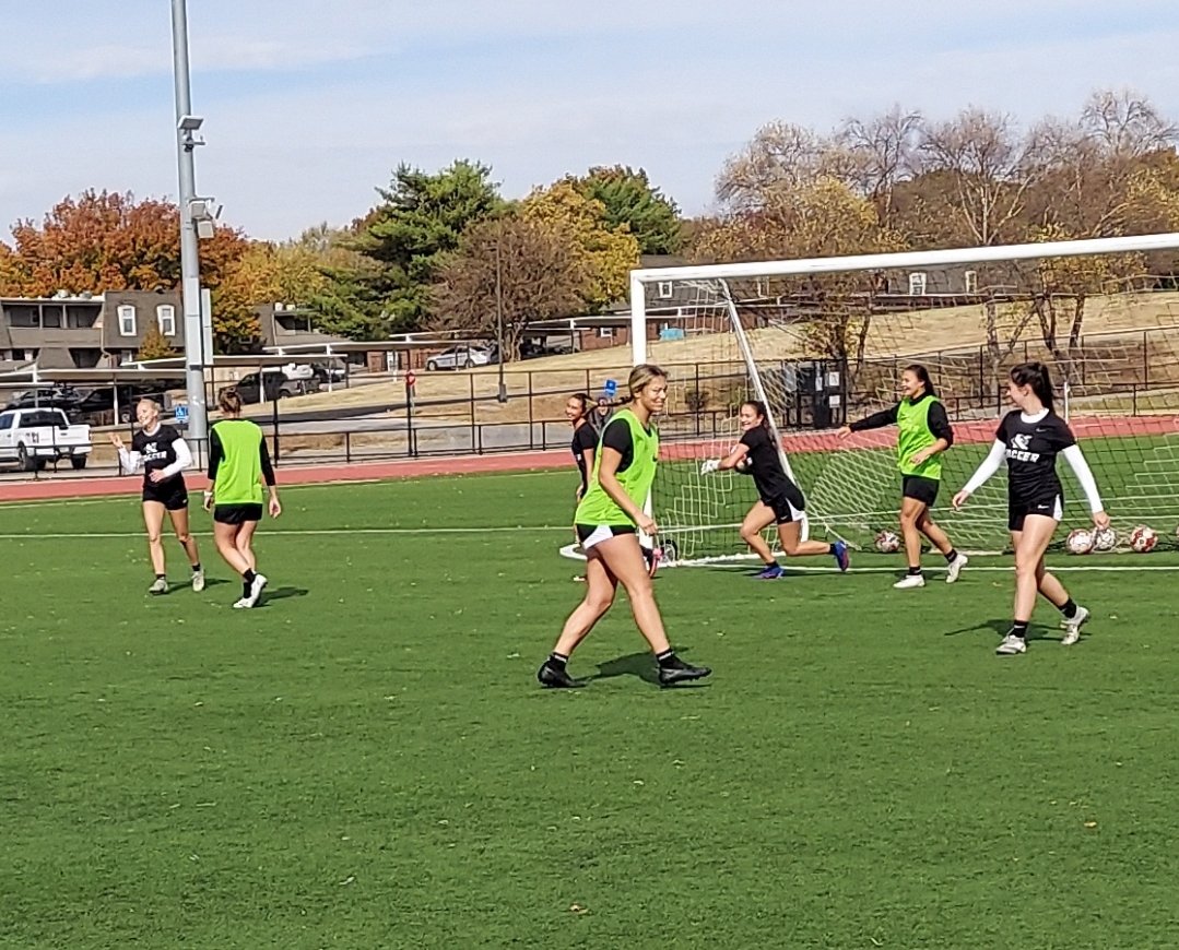 bluedevil_wsoc's tweet photo. @bluedevil_wsoc Playoff practice: Thursday edition. Go @KCKCCAthletics! https://t.co/DRy0pPRHR1