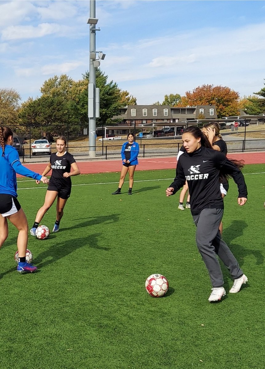 bluedevil_wsoc's tweet photo. @bluedevil_wsoc Playoff practice: Thursday edition. Go @KCKCCAthletics! https://t.co/DRy0pPRHR1