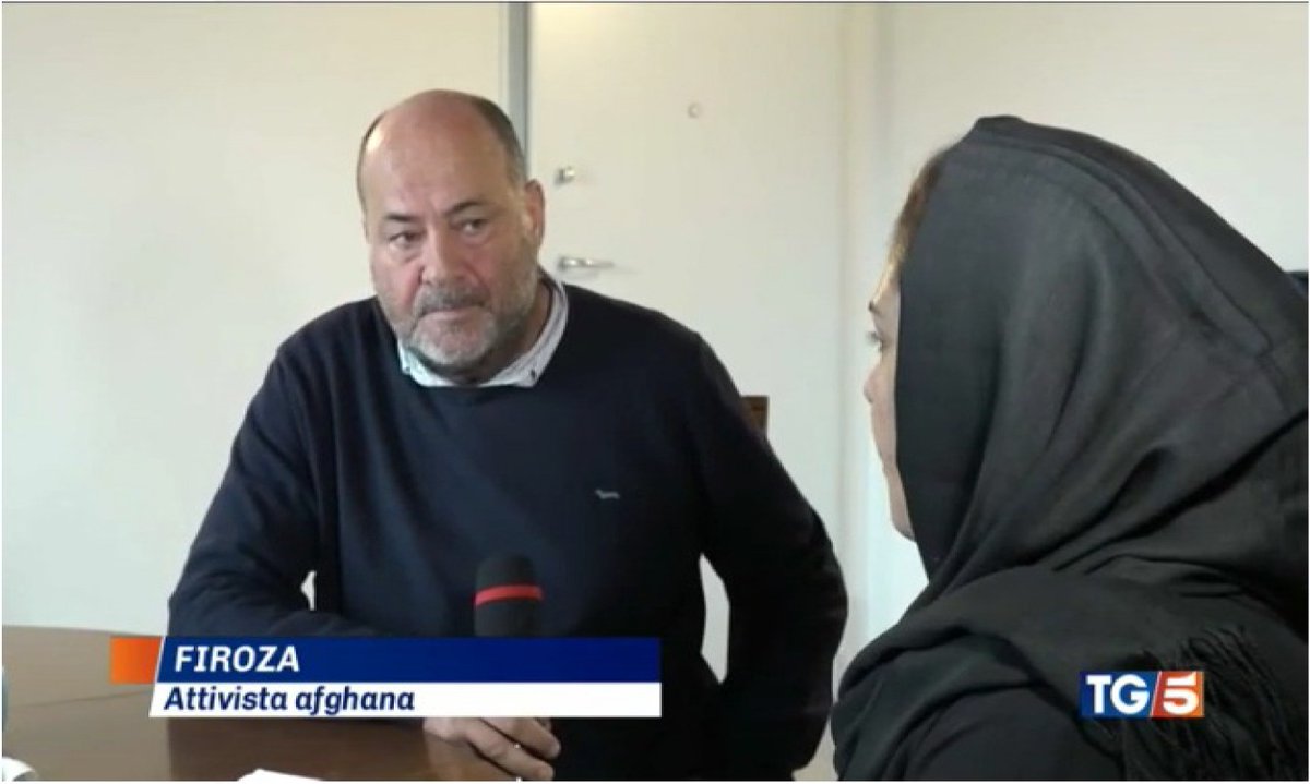 L'impegno 🇮🇹 a sostegno delle donne e ragazze afghane è testimoniato anche dalla storia di Firoza, fuggita dai talebani e accolta in Italia grazie all'operato di #Farnesina, <a href="/ItalyinPakistan/">Italy in Pakistan</a>, <a href="/CaritasItaliana/">Caritas Italiana</a> e <a href="/confartigianato/">Confartigianato</a> 

Guarda il servizio⬇️
youtube.com/watch?v=x5XGki…