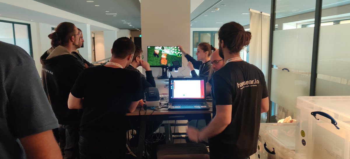 hardwear_io's tweet image. 🤓Did you know you can #hackfearlessly? Well that beauty from Parrot Drones has been broken down in a good way to discover #hardware #vulnerabilities same with your #Google Fitbit to Next Hub &amp;amp; even #Meta Oculus Quest 2

💡Discover more at #HardPWn @rfidiot 

#hw_ioNL2022