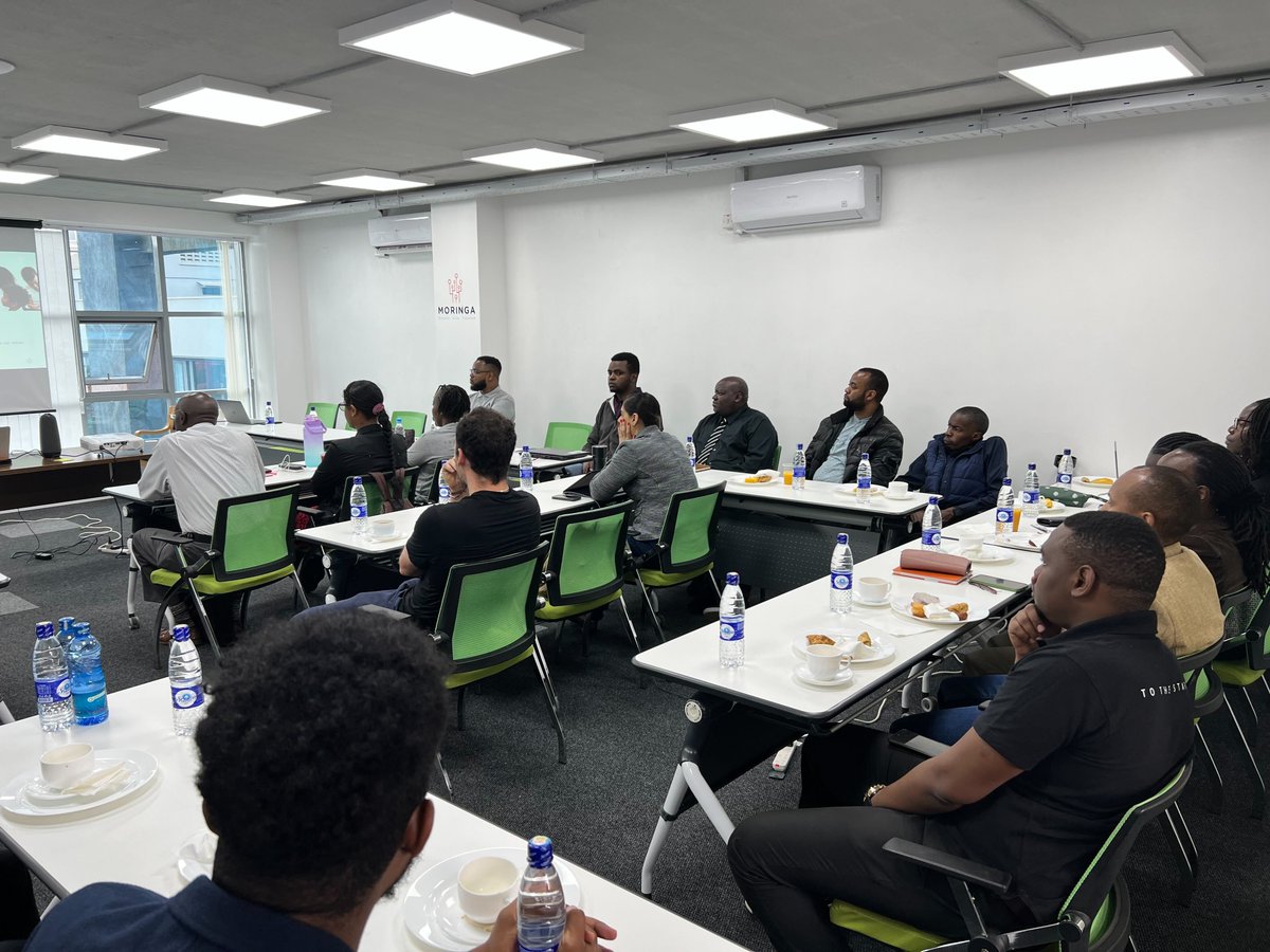 moringaschool's tweet image. We have kicked off our free DevOps Masterclass and Breakfast Meetup for Executives at our Victoria Plaza offices this morning. Engaging decision-makers in the tech eco-system with the aim of driving conversations around partnerships & corporate training.
#devopsengineering