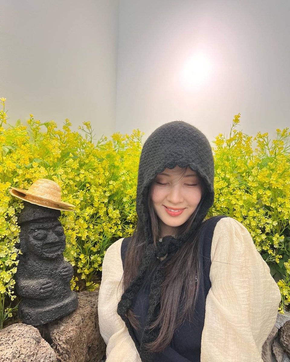 seojuhyunstagrm's tweet photo. [INSTAGRAM CAROUSEL] seojuhyun_s: Jeju🍊
인 척..
#seojuhyunstagrm 

https://t.co/JncIHCfevt https://t.co/BLlhyGAza9