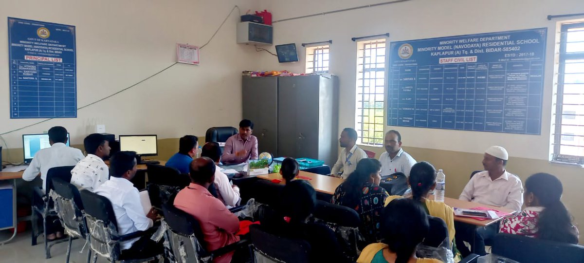 Respected DO  sir visited to Dr apj abdul kalam residential school kaplapur (a) Bidar. And given good suggestion to all teacher's regarding academic progress and etc.<a href="/DOMGOK/">Department of Minority Welfare, Govt of Karnataka</a> <a href="/BidarMinority/">Bidar Minority Welfare Department</a> <a href="/Captain_Mani72/">Manivannan P 🇮🇳</a>