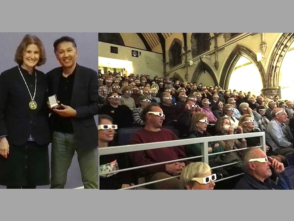 Prof Saiful Islam (@saifulchemistry) on Twitter photo Delighted & honoured to receive the 2022 <a href="/RPhilGlasgow/">Royal Philosophical Society of Glasgow</a> Kelvin Medal from President Prof Pat Monaghan of <a href="/UofGlasgow/">University of Glasgow</a> <a href="/UofGVet/">UofG Vet</a>.
Great to get a full house of 300+ wearing 3D glasses for my lecture 'Making a materials difference to green energy'. #3DspecsChem #RealTimeChem Delighted & honoured to receive the 2022 <a href="/RPhilGlasgow/">Royal Philosophical Society of Glasgow</a> Kelvin Medal from President Prof Pat Monaghan of <a href="/UofGlasgow/">University of Glasgow</a> <a href="/UofGVet/">UofG Vet</a>.
Great to get a full house of 300+ wearing 3D glasses for my lecture 'Making a materials difference to green energy'. #3DspecsChem #RealTimeChem