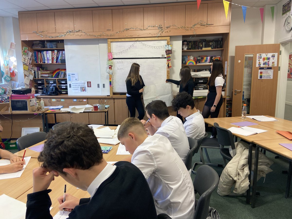 CglenEnglish's tweet photo. 4B5 did so well working as a team to present on a character of ‘Bold Girls’ for their Scottish Set Text #BoldGirls #achievement #itsslc https://t.co/oFdekwAN1n