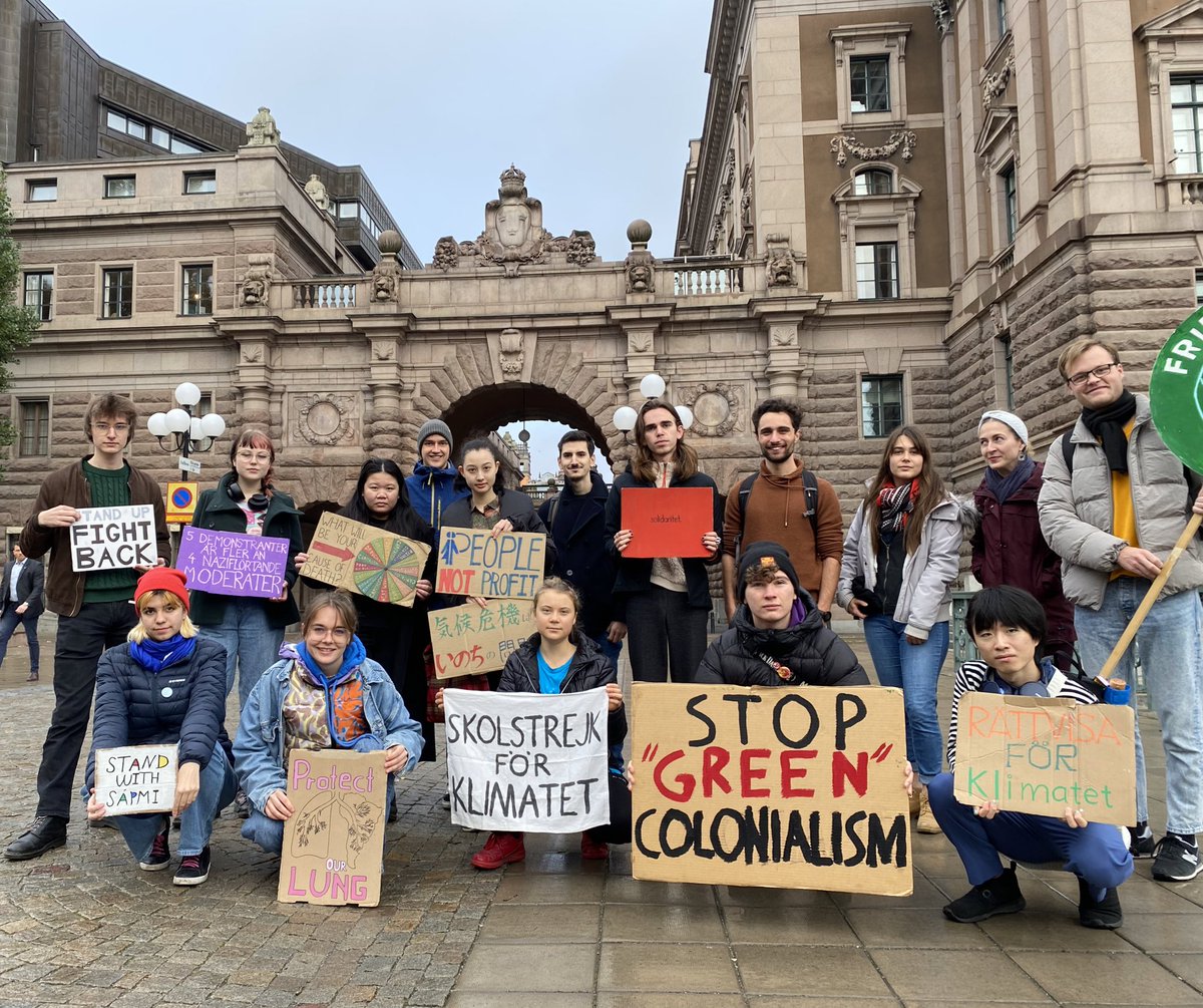 RT @GretaThunberg: School strike week 219. #FridaysForFuture #ClimateStrike #PeopleNotProfit https://t.co/saZmWLKLPq