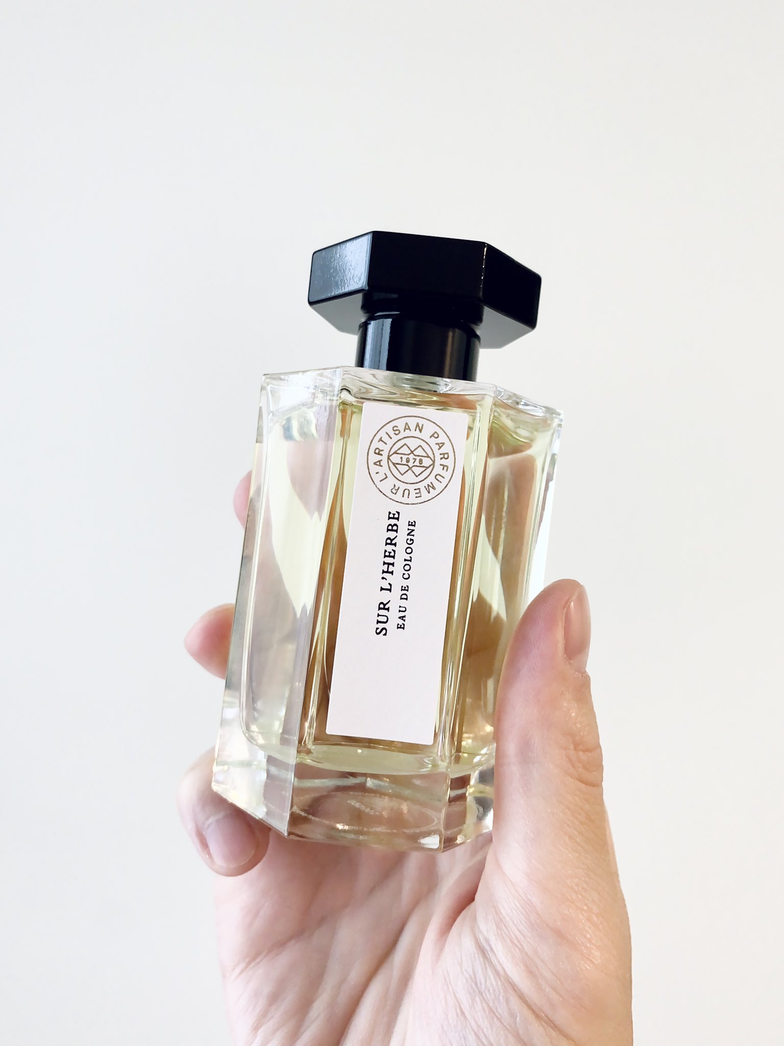 ラルチザンパフューム  シュールエルブ 新品！SUR L\u0027HERBE シュール エルブ ラルチザン パフューム たなたろ