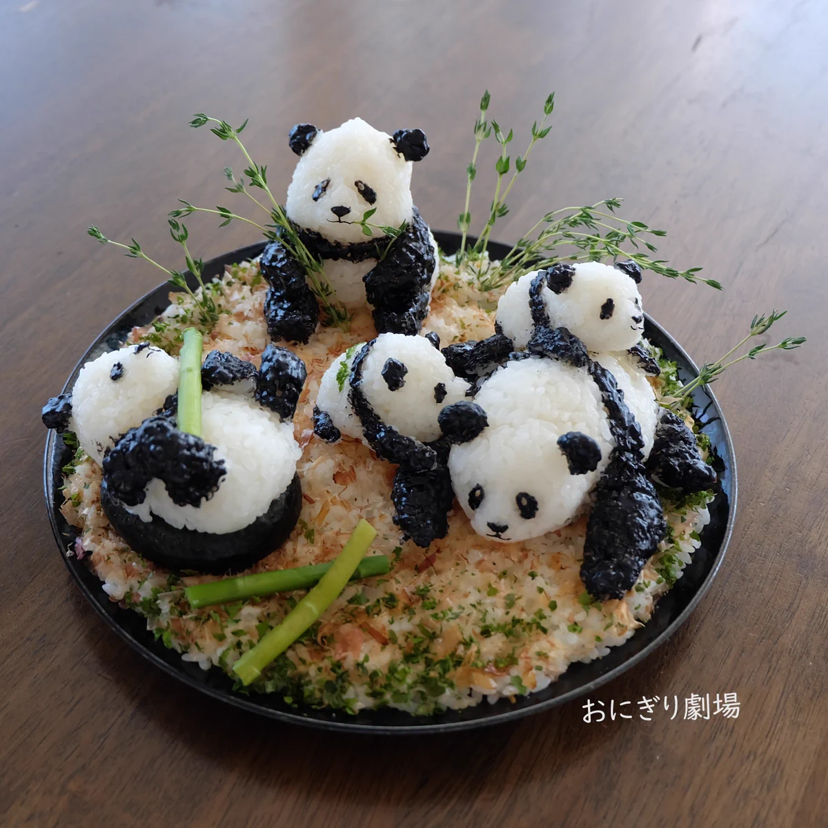 食べずにずっと眺めていたくなっちゃうような可愛さ！あの動物をモチーフにした「おにぎり」が話題に！