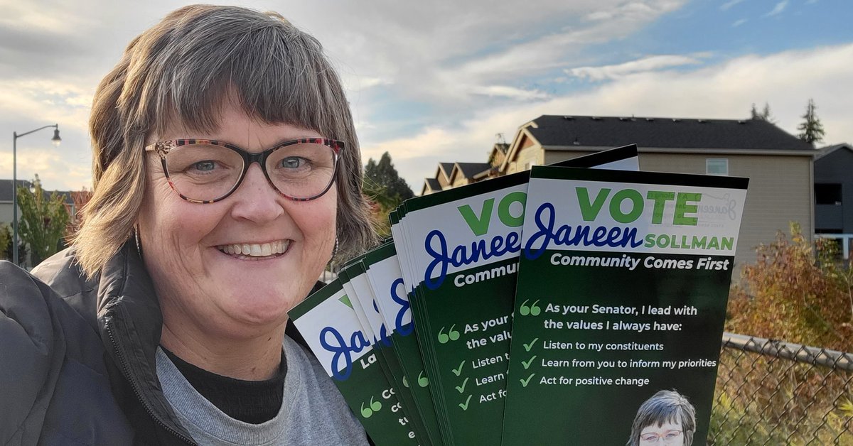 SollmanJaneen's tweet photo. A great afternoon on the doors today. The positive conversations and support fuel me! I think @MichelleObama would be proud, #TheyGoLowWeGoHigh is how we roll! #SollmanForSenate is #InItToWinIt! #orpol https://t.co/pE7Uwdr20x