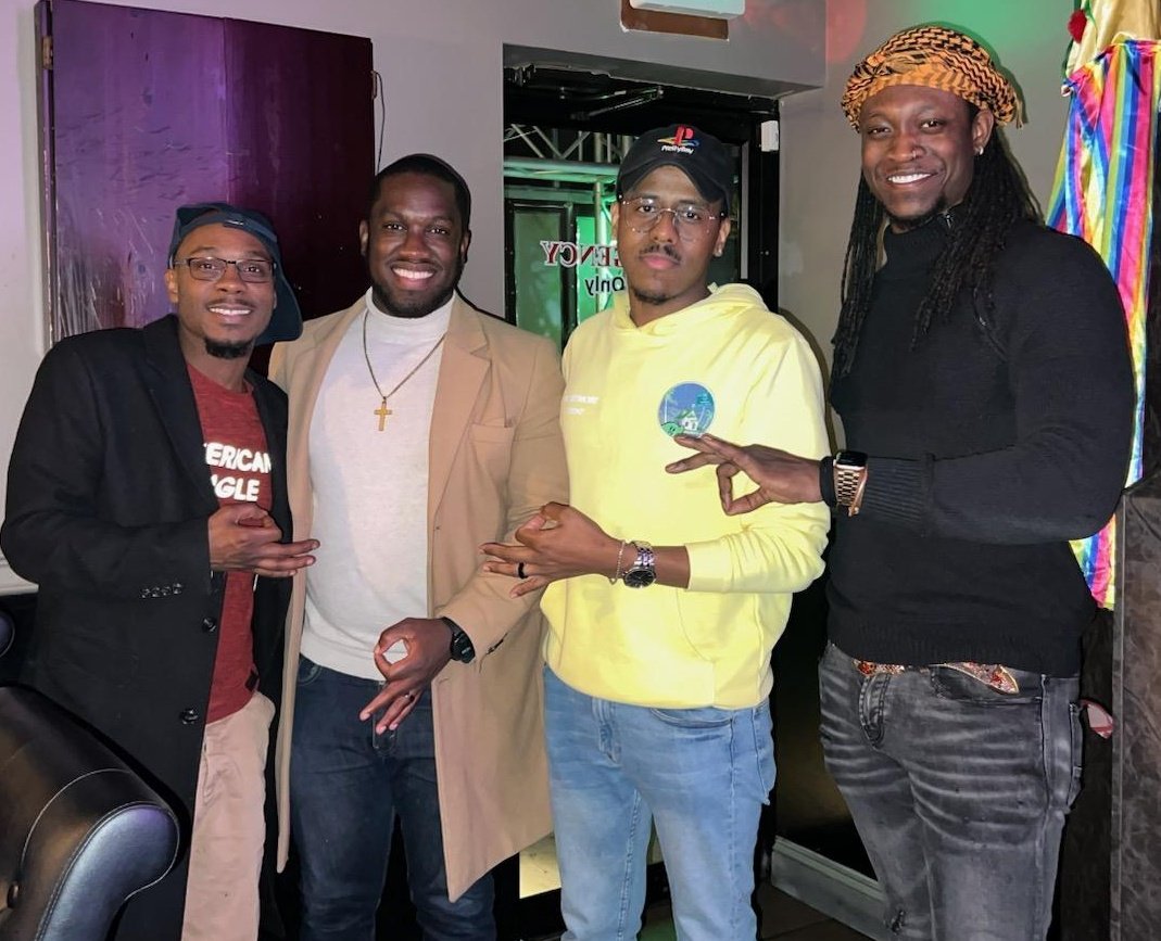 DarrelFrater's tweet image. 10 Years in Kappa Alpha Psi! Happy to say that I have met my best friends through this fraternity. Love you guys 👌🏿♦️ #Fall12 #EtaDelta