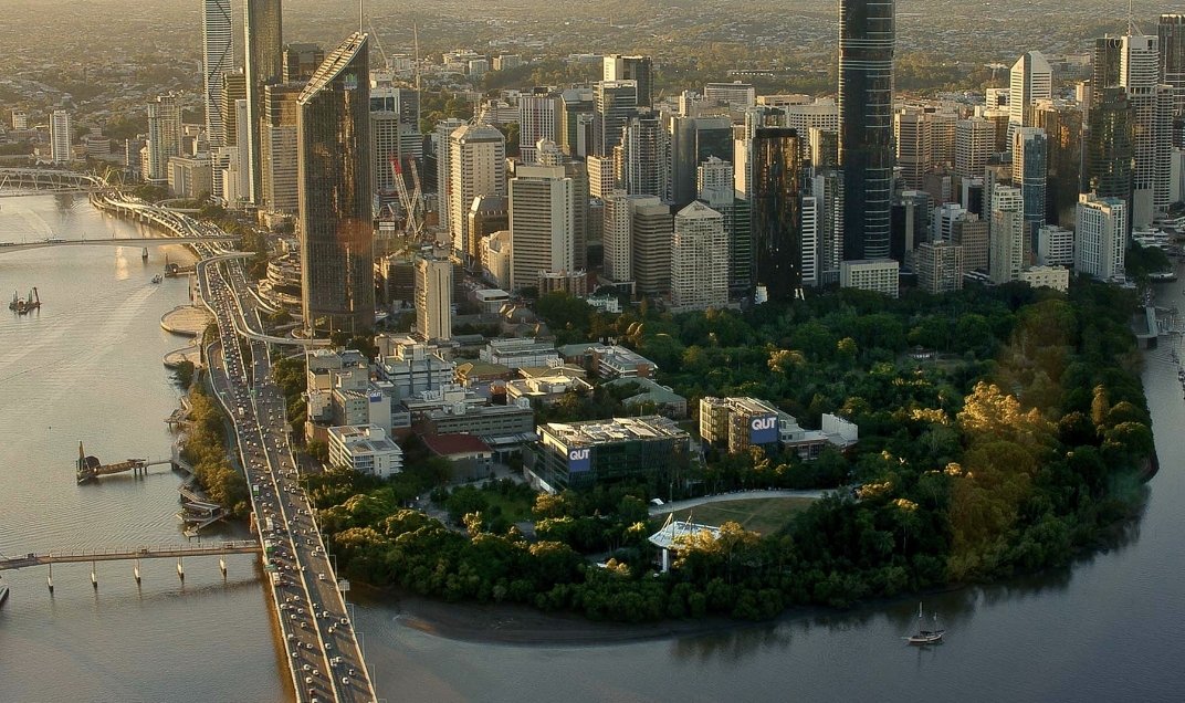 ProfTonyRoberts's tweet photo. Maths @QUT @QUTDataScience  is recruiting a Statistical Data Scientist to grow our research and teach our students in this critical field. Our river campus is in extremely livable sub-tropical Brisbane,  host of the 2032 Olympics. Please share! https://t.co/7pxPHO4xsI https://t.co/Y7SAUgl696