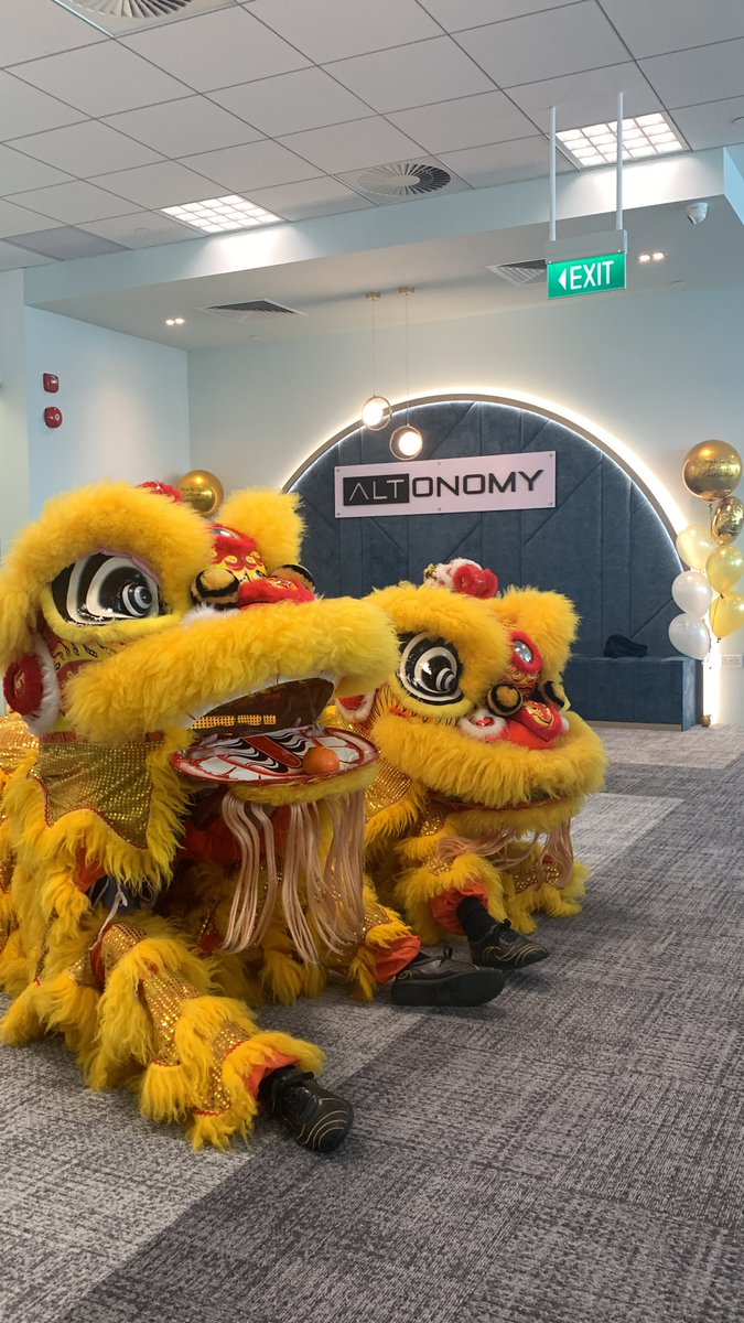In September, Altonomy moved into our new home at CapitaSpring, Singapore. It has been great to see colleagues &amp; friends in person and have face-to-face meetings again (especially in the pantry!)

#altonomy #cryptocurrency #defi #newoffice #singapore