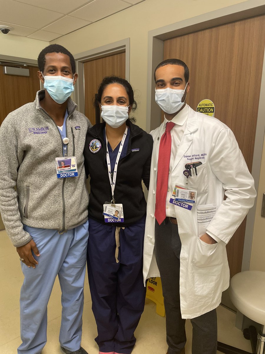 modawrites's tweet photo. 1 of the best parts of this crazy week: rounding with these 2 awesome nephrologists/humans. love getting to know my non-surgical colleagues as we work together to care for our #Transplant patients #MedTwitter #hospitalfriends @jbullockruns @UWNephrology @ASTSChimera @UWSurgery https://t.co/JEKK8xM5Rc