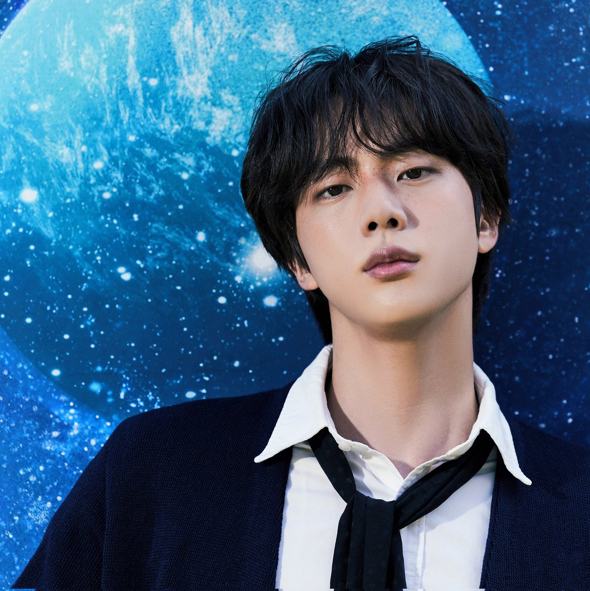 ccbtsplaylists's tweet photo. HILO DE PLAYLISTS PARA HACER STREAM A "THE ASTRONAUT" BY JIN

RT PARA DIFUNDIR ‼️
we can’t wait to listen to #TheAstronaut_Jin the first official solo single by #Jin         of @BTS_twt https://t.co/GK7It7LfIF