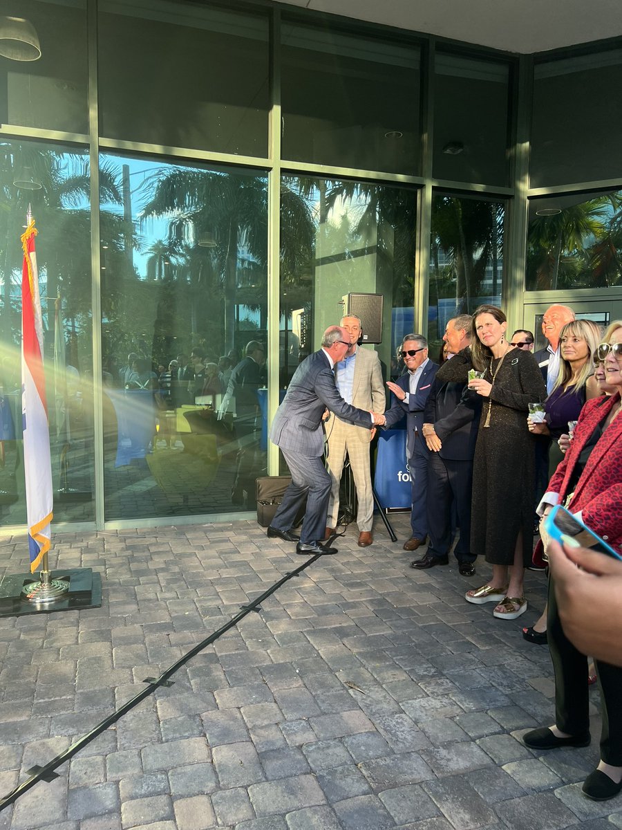 FtLaudBiz's tweet photo. Congrats to @westmarine on the opening of your headquarters in the heart of downtown Fort Lauderdale. Thank you for relocating and bringing over 200 jobs with you! #EconomicDevelopment #LiveWorkPlayInvest #LifeLessTaxing
@GFLAlliance @DeanTrantalis @ftlchamber @Michaeludine https://t.co/cjNz8U8fk6