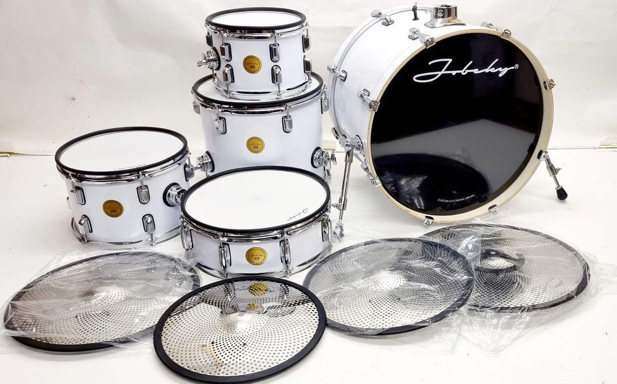 jobekydrums's tweet image. White gloss electronic kit with silver electronic cymbals going out to a U.K. customer #electronicdrums #edrums #drumkit #drumset #drumming #cymbals #electroniccymbals