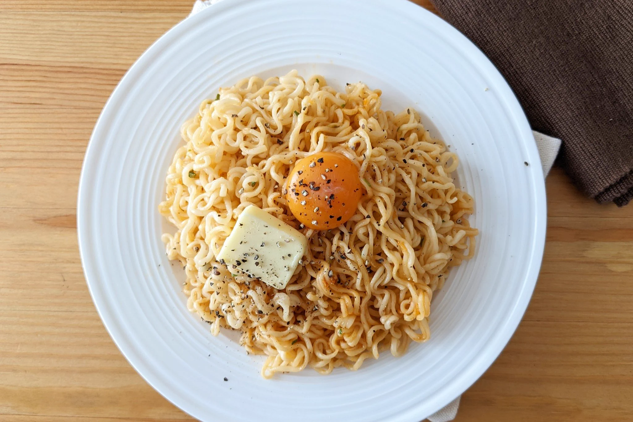 コチュジャンなどを使ったピリ辛な味付けが美味しそう！サッポロ一番塩らーめんのアレンジレシピ！