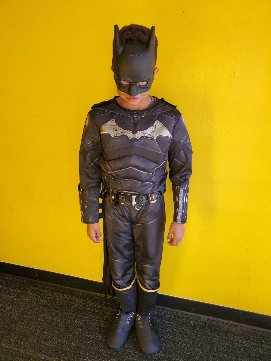 BttLong's tweet photo. Two Hours of Halloween Costume Dodgeball 🏐🏐🏐 (and other games), before and after class photos, and candy during #KidsBJJ! ** Kids classes cancelled on Monday, 10/31! ** 

HAPPY HALLOWEEN! 🎃👻🍬🍭 #bttlongbeach #BTTLB (cont'd) https://t.co/tHcce3c2iV