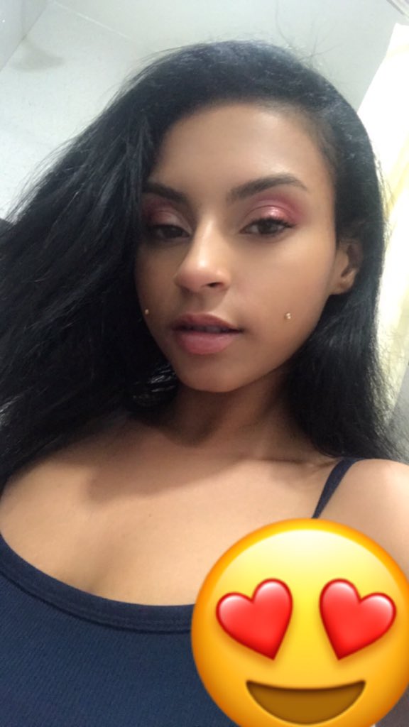 MsLaniDior's tweet photo. Randoms For you Guys 🦋 https://t.co/8AEvYK3Bbs