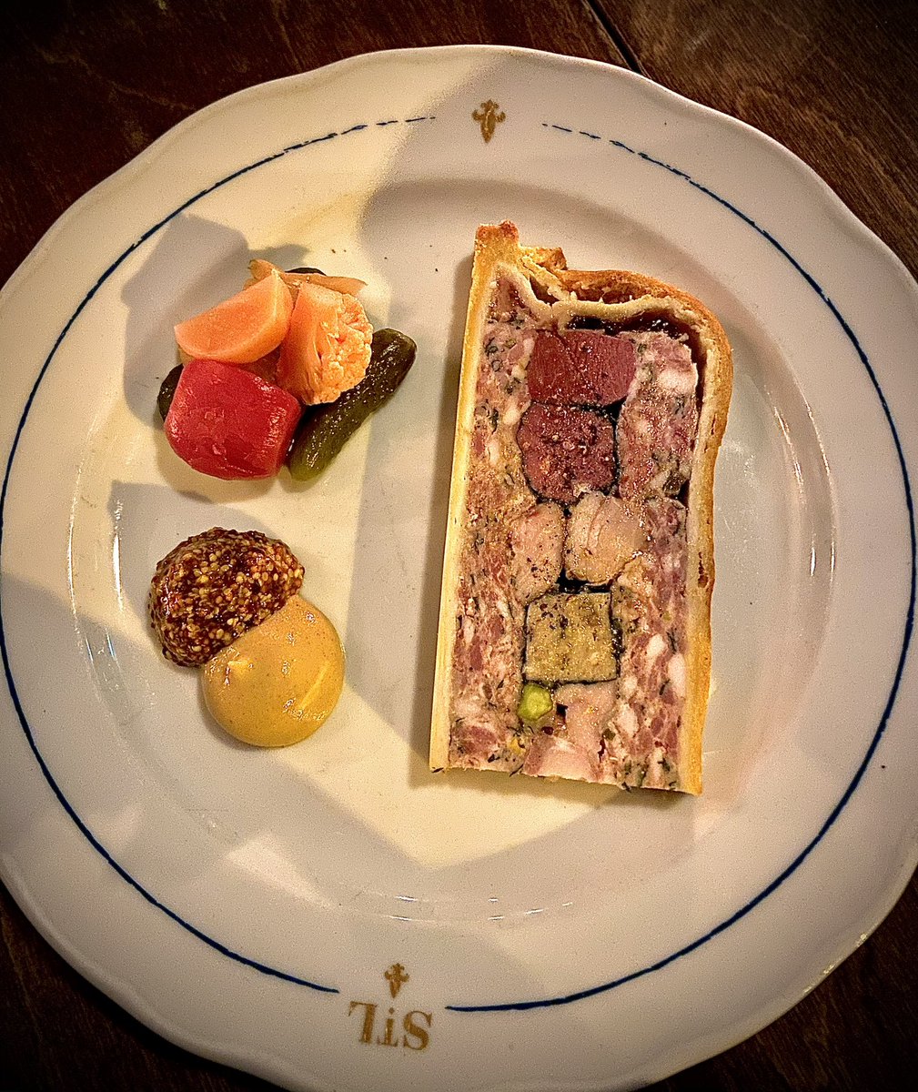 jack_charboneau's tweet photo. Congratulations to @StLawrencevan on their @MichelinGuideNA Star! My favourite restaurant https://t.co/SMXXwwEGWv