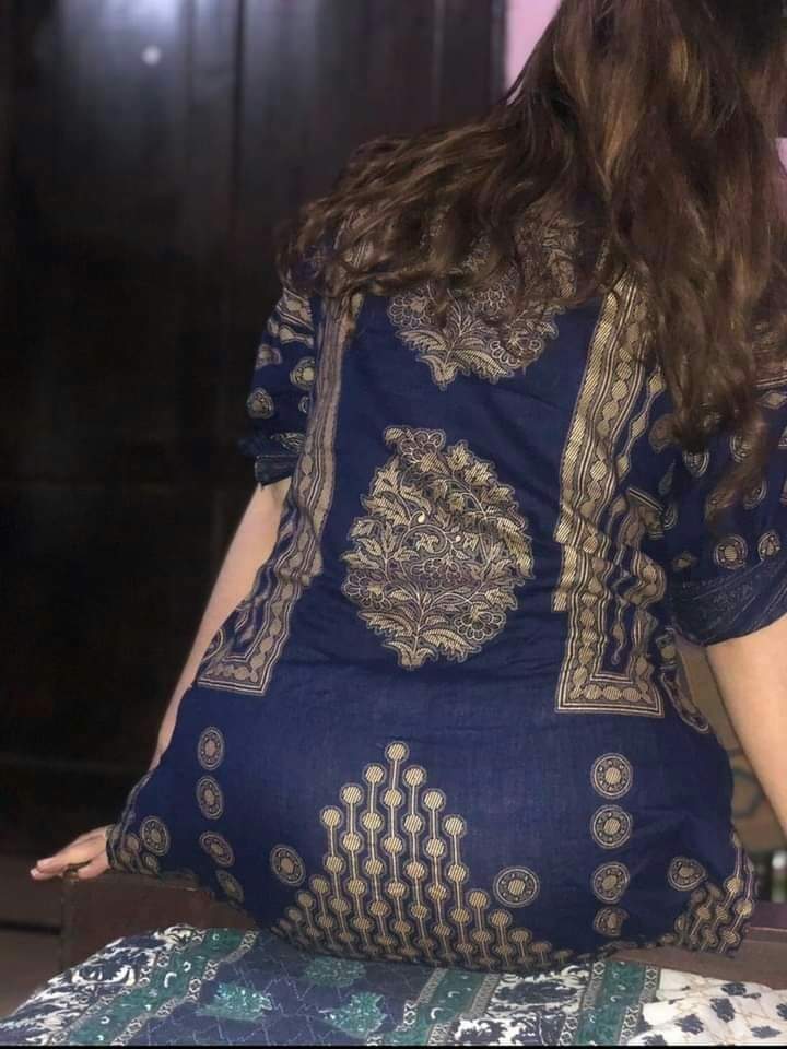 في حد نايض ؟