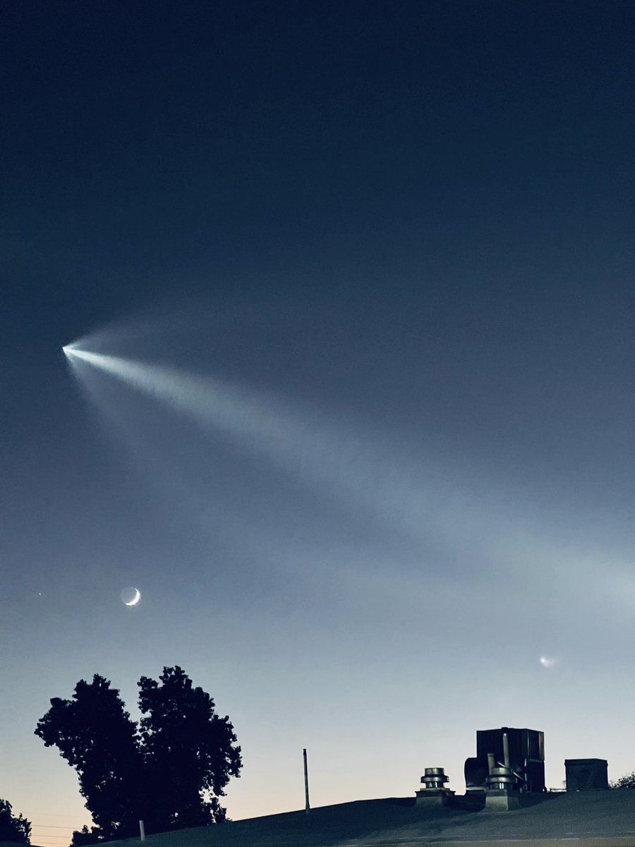 We had a blast tonight at our Boo Bash! ⁦<a href="/BormanCSD83/">Borman Elementary</a>⁩  We even got to see the shuttle at the end of the night!