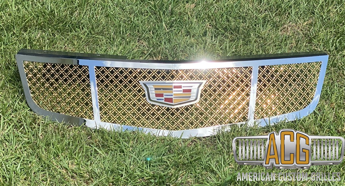 CustomGrilles's tweet photo. Friday gold teeth #lowriders #donk @cadillac https://t.co/HnJ4WE0EOJ