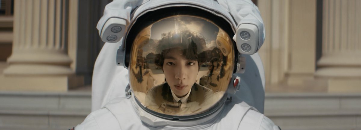 There is no one else, #Jin. Thank you for #TheAstronaut – a truly special song. 💜🚀