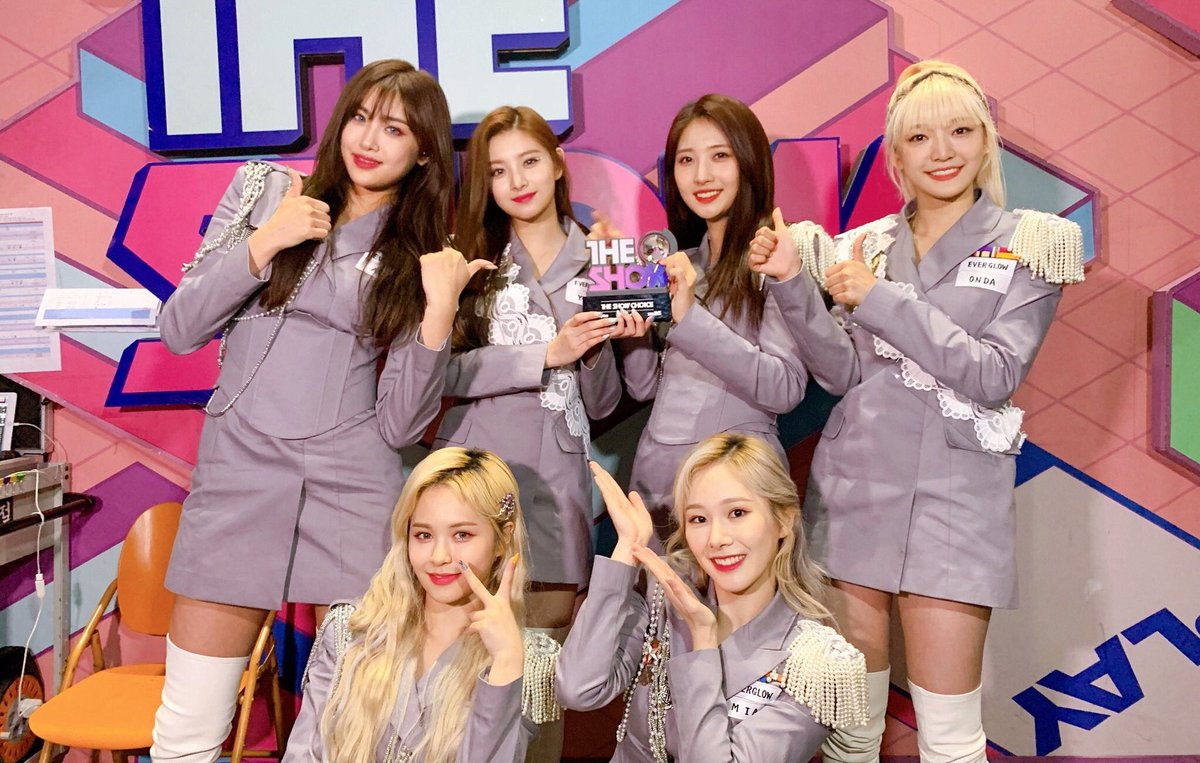 _for_wyr's tweet photo. #MAMAVOTE #everglow https://t.co/TvS0zOp4Nh