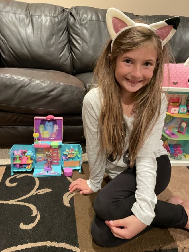 nwalker821's tweet photo. Super excited to try out the new Gabby Girl Dress-Up Closet thanks to @spinmaster and @tryazon ! So cute, fun and portable! We are loving it! #gabbysdollhouse #tryazon #spinmaster https://t.co/pDhxhQNGB8