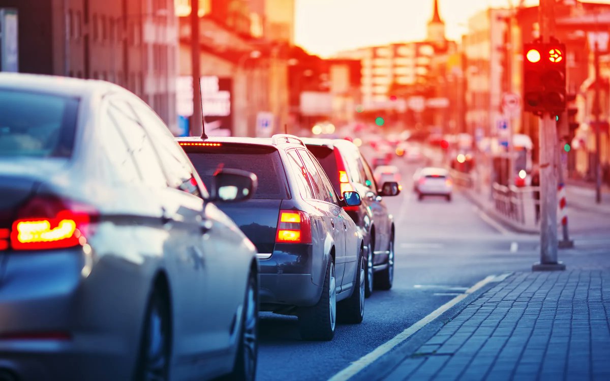 McLMark's tweet photo. Bad Driving, Inflation Among Factors Pushing Increase in Auto Loss Ratios -- "deterioration in driving behavior" sure can see it on the Tri-State Speedway.  De facto limit up to 80 mph.  https://t.co/VSMIy04KJH https://t.co/4P72w8apa7