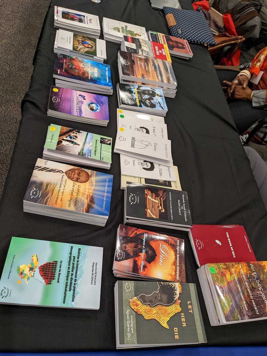 njeuganya's tweet photo. Le #SLAC2022 accueille cette année plusieurs auteures et auteurs parmi lesquels l'écrivaine et romancière @DjailiAmal, Récipiendaire du prix Goncourt des Lycéens 2020 et finaliste du prix #Goncourt 2020. Faites y un tour pour découvrir romans, essais et bandes dessinées. https://t.co/b3XQly5yop