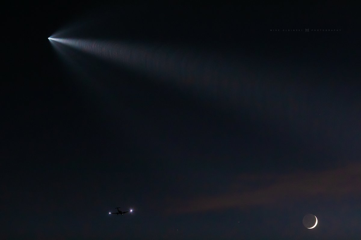Never pulled over and gotten on the roof of my truck faster than I did tonight to grab a shot of the <a href="/SpaceX/">SpaceX</a> launch over Phoenix. At first I was like WTF is with this photobombing airplane and now I'm like....well that's cool #spacex